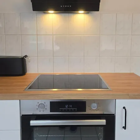 Premium Monteurunterkunft - Kwatera24 - 24h Check-in Apartment