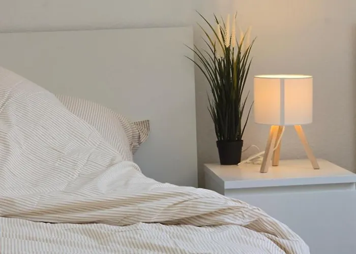 Premium Monteurunterkunft - Kwatera24 - 24h Check-in Appartement